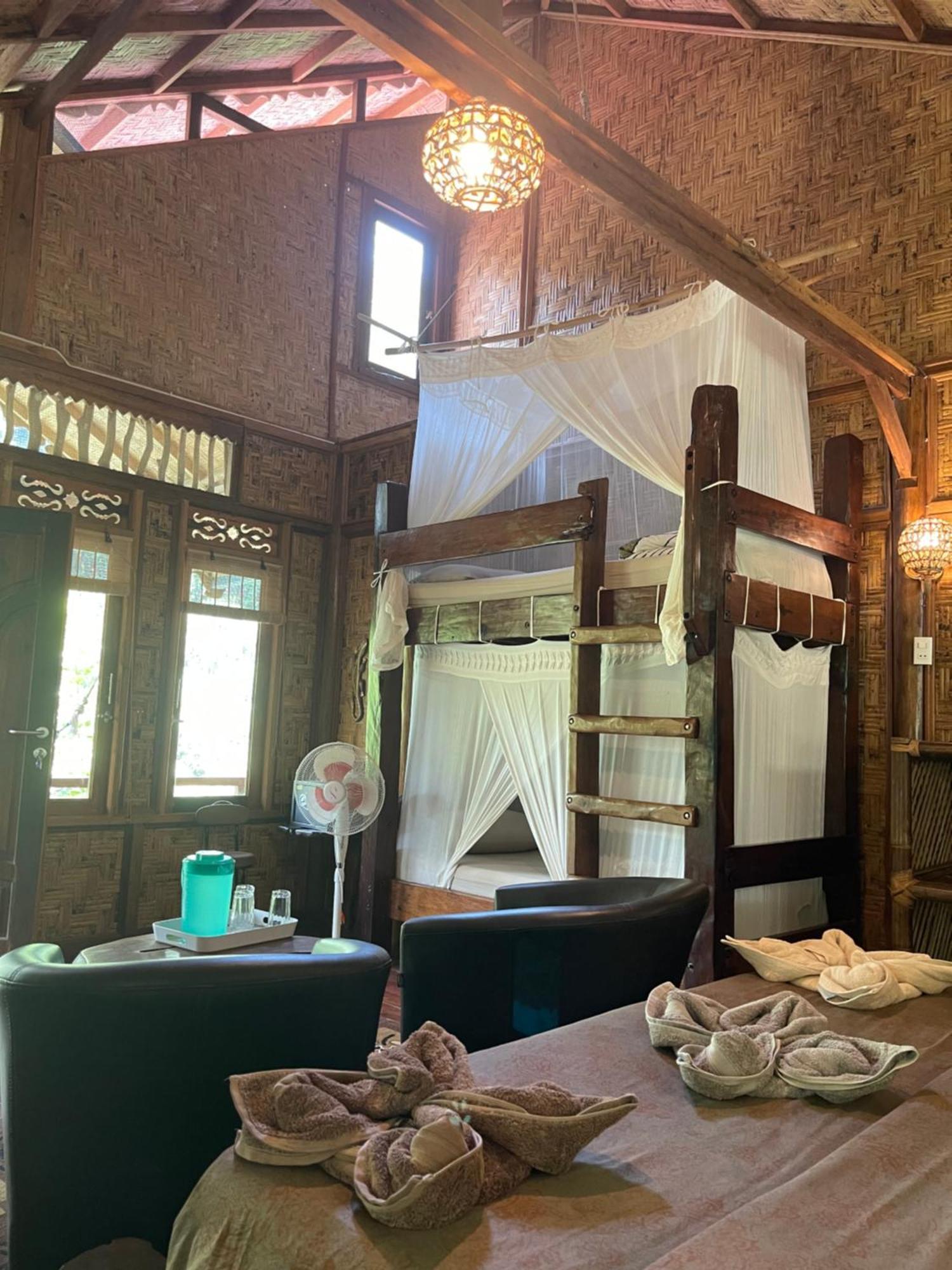 Kupu Kupu Garden Guest House & Cafe ブキットラワン エクステリア 写真