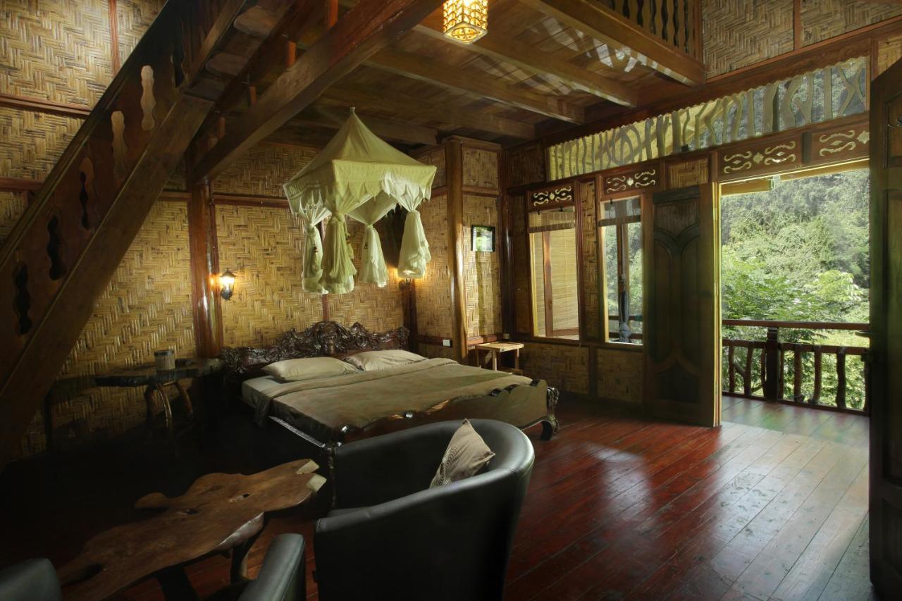 Kupu Kupu Garden Guest House & Cafe ブキットラワン エクステリア 写真