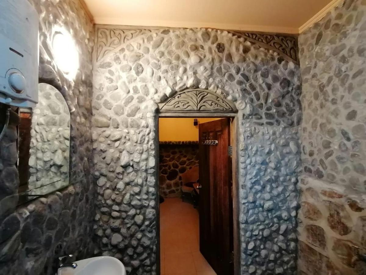 Kupu Kupu Garden Guest House & Cafe ブキットラワン エクステリア 写真