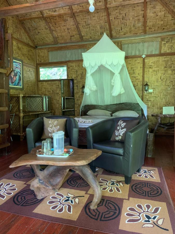 Kupu Kupu Garden Guest House & Cafe ブキットラワン エクステリア 写真